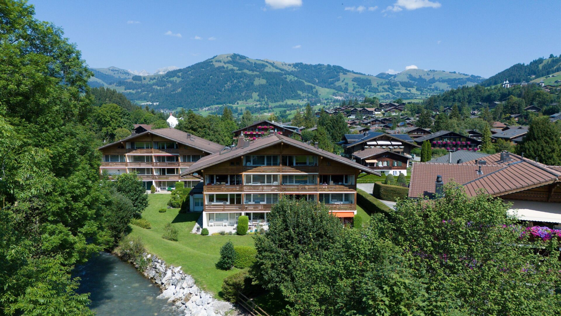 Fundstück: Moderne, gemütliche Ferienwohnung an toller Lage in Gstaad
