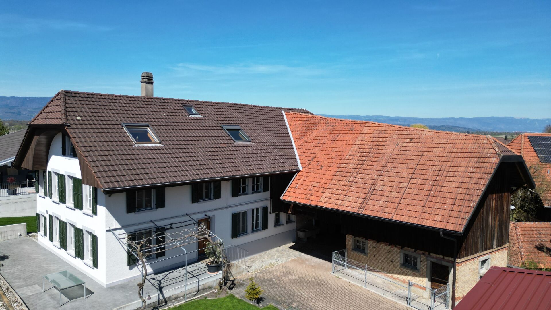 Vielseitige Liegenschaft in Kallnach: Historischer Charme & grosszügige Fläche