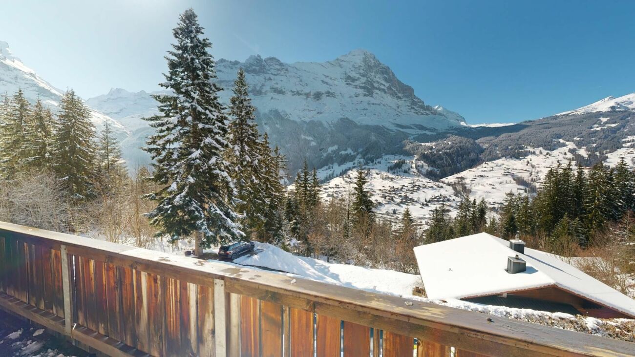 Heimeliger Zweitwohnsitz mit Galerie an sensationeller Panoramalage in Grindelwald